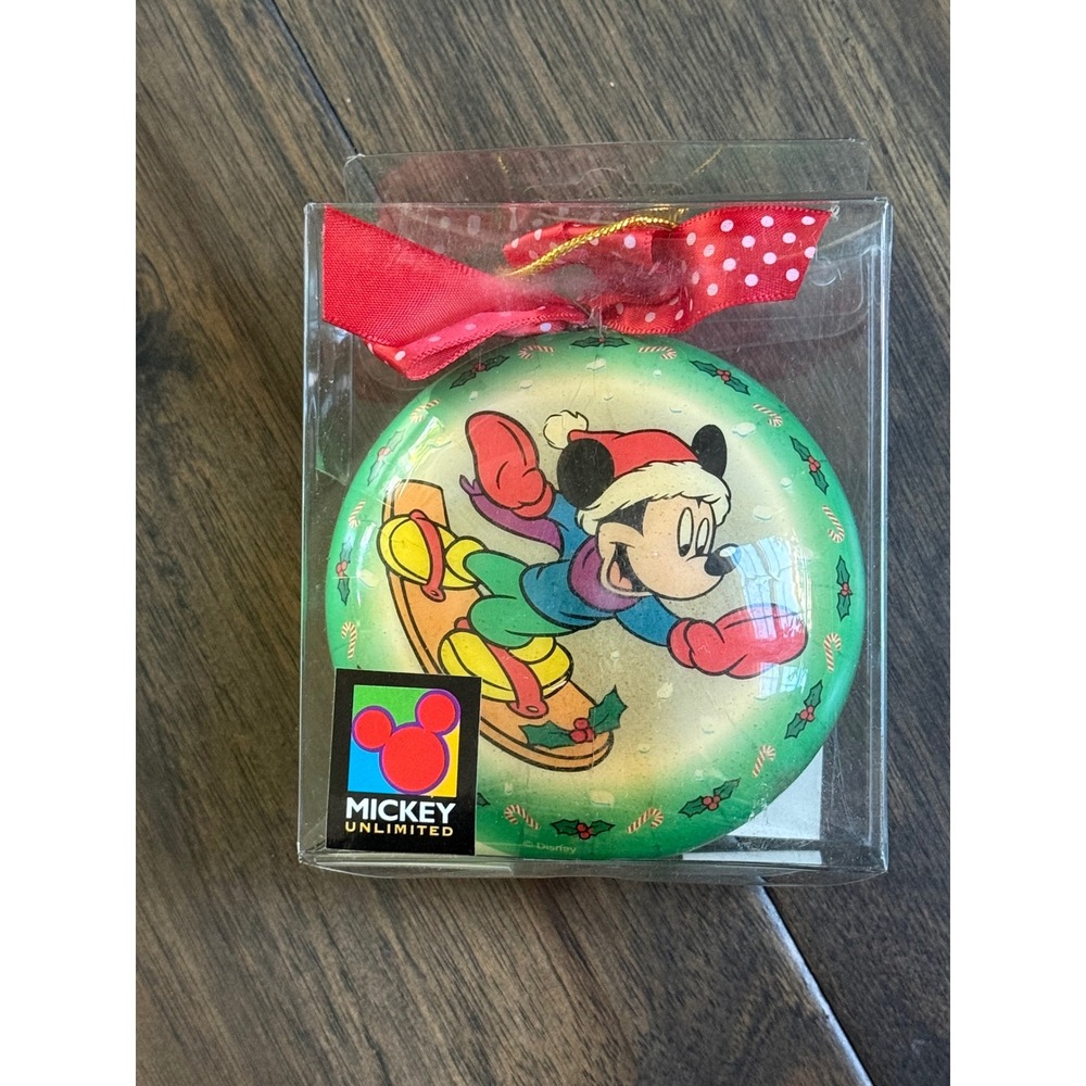 Vintage Mickey Unlimited Disney Enesco Ornament Sledding New in Box‎